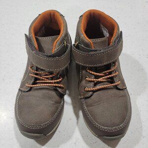 Brown Boys Shoes sz8